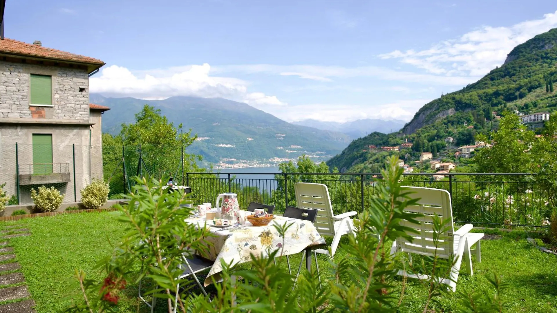 Il Portichetto Guest House Perledo Italy